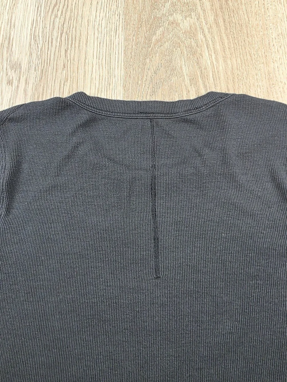 Lululemon Athletica Hold Tight Straight Hem Cropped T-Shirt Size 4